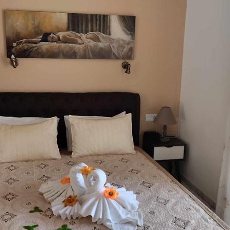 Golden Sun Apartments โรดาคิโน ภายนอก รูปภาพ