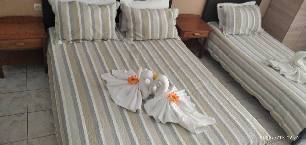 Golden Sun Apartments โรดาคิโน ภายนอก รูปภาพ