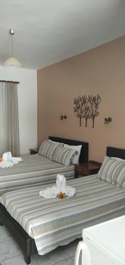 Golden Sun Apartments โรดาคิโน ภายนอก รูปภาพ