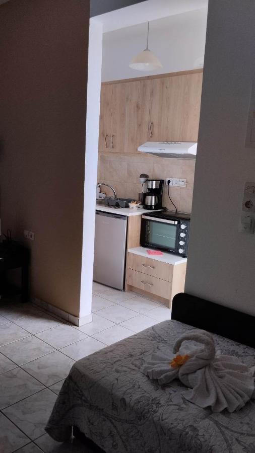 Golden Sun Apartments โรดาคิโน ภายนอก รูปภาพ