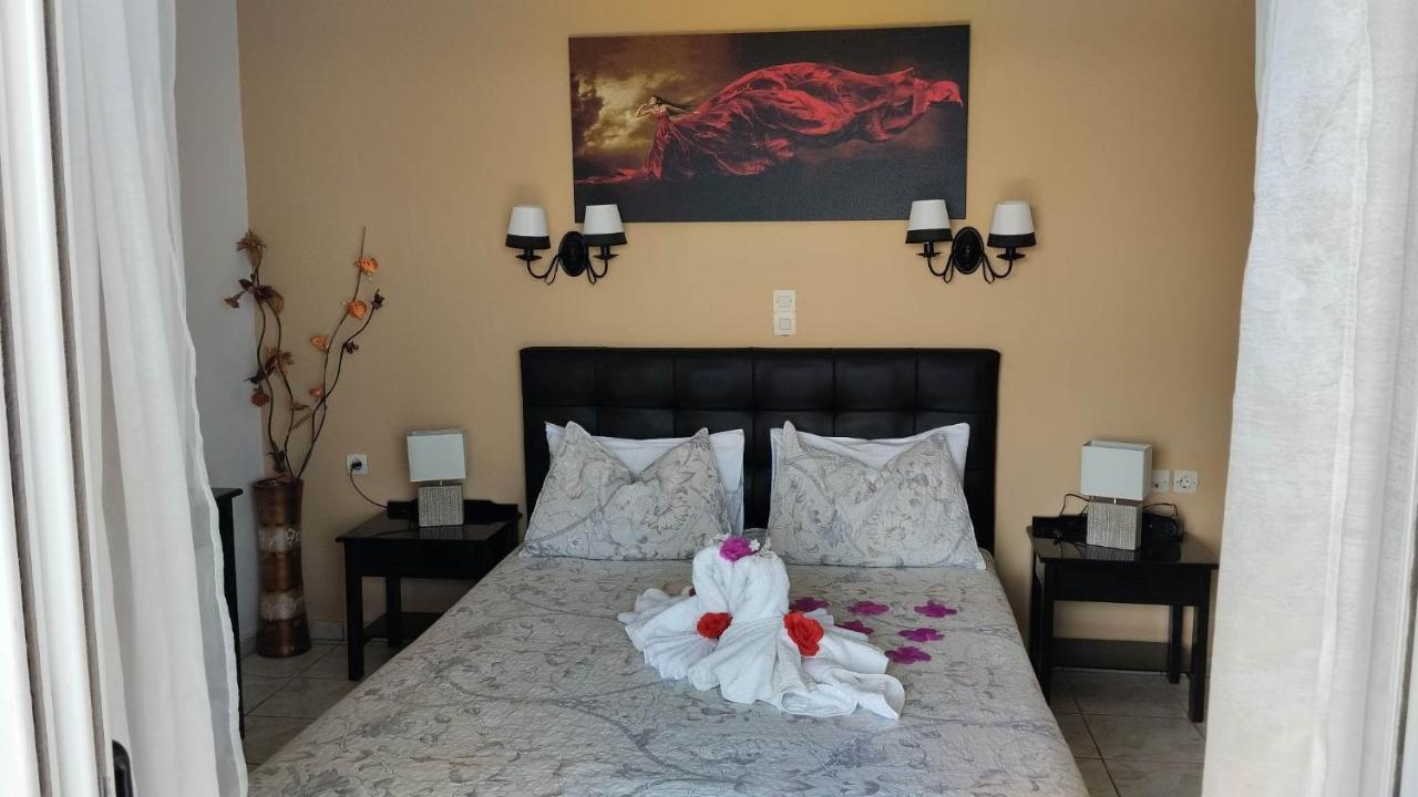 Golden Sun Apartments โรดาคิโน ภายนอก รูปภาพ
