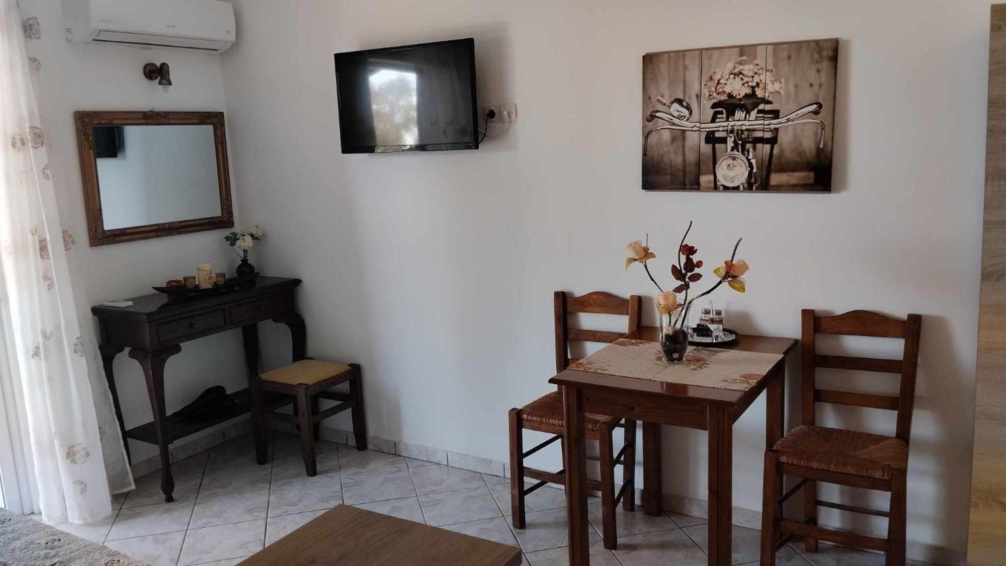 Golden Sun Apartments โรดาคิโน ภายนอก รูปภาพ